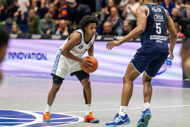 GER, easy-Credit Basketball-Bundesliga, Syntainics MBC - Veolia Towers Hamburg. 10.04.2026, Stadthalle, Weißenfels, GER, easy-Credit Basketball-Bundesliga, Syntainics MBC - Veolia Towers Hamburg. Ross Williams (Veolia Towers Hamburg, 34) Â Foto Alexander Trienitz Weißenfels Stadthalle Sachsen-Anhalt Deutschland