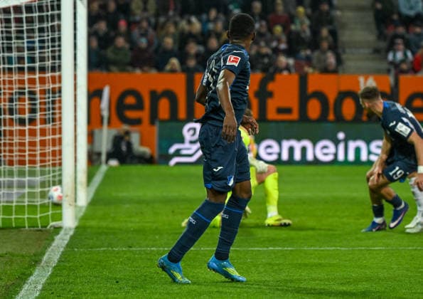 10.04.2026, xemx, Fussball 1.Bundesliga, FC Augsburg - TSG Hoffenheim v.l. Bazoumana Toure (TSG Hoffenheim) Goal scored, erziehlt das Tor zum 2:2 (DFL DFB REGULATIONS PROHIBIT ANY USE OF PHOTOGRAPHS as IMAGE SEQUENCES and or QUASI-VIDEO) Augsburg *** 10 04 2026, xemx, Fussball 1 Bundesliga, FC Augsburg TSG Hoffenheim v l Bazoumana Toure TSG Hoffenheim Goal scored, erziehlt das Tor zum 2 2 DFL DFB REGULATIONS PROHIBIT ANY USE OF PHOTOGRAPHS as IMAGE SEQUENCES and or QUASI VIDEO Augsburg