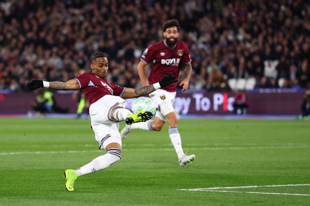 London, England, 10th April 2026. Crysencio Summerville of West Ham United shoots at goal but fails to score during the West Ham United vs Wolverhampton Wanderers Premier League match at the London Stadium, London. Picture credit should read: Paul Terry Sportimage EDITORIAL USE ONLY. No use with unauthorised audio, video, data, fixture lists, club league logos or live services. Online in-match use limited to 120 images, no video emulation. No use in betting, games or single club league player publications. SPI_008_PT_West_Ham_Wolves SPI-4675-0008