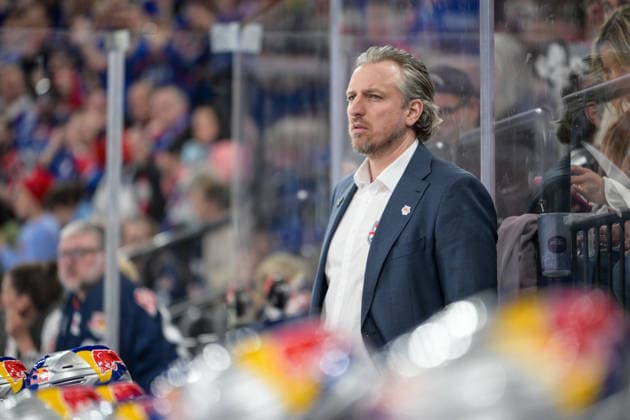 Eishockey, DEL, 20260410, EHC Red Bull München - Adler Mannheim. Im Bild Co-Trainer München Max KALTENHAUSER. München SAP Garden Bayern Deutschland *** Ice Hockey, DEL, 20260410, EHC Red Bull Munich Adler Mannheim In the picture Co Coach Munich Max KALTENHAUSER Munich SAP Garden Bayern Germany Copyright: Passion2Press MarkusxFischerx