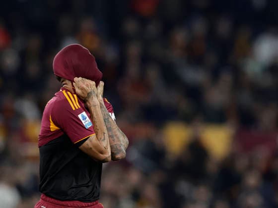 Italy: Serie a football match AS Roma vs Pisa Roma™s Italian midfielder Lorenzo Pellegrini with the jersey over his face during the Serie A football match between AS Roma vs Pisa at the Olimpico Stadium in Rome, Italy on April 10, 2026. _BPH5328 Copyright: xAntonioxBalascox