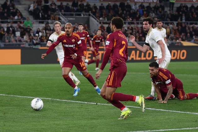 10.04.2026 Roma vs Pisa (Serie A) Calcio; 32Â° Giornata& xD;Nella foto: Malen gol 2& xD;(Foto Gino Mancini)  Copyright: xGinoxMancini IPAxSportx xipa-agency.netx xx IPA_73871604 IPA_Agency_IPA73871604