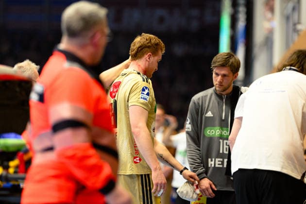 Lukas Stutzke (TSV Hannover-Burgdorf, 39) muss blutend von der Platte. GER, ThSV Eisenach gegen TSV Hannover-Burgdorf, 1. Daikin Handballbundesliga, Handball, 28.Spieltag, Saison 2025 2026, 19.00 Uhr, 10.04.2026 GER, ThSV Eisenach gegen TSV Hannover-Burgdorf, 1. Daikin Handballbundesliga, Handball, 28.Spieltag, Saison 2025 2026, 19.00 Uhr, 10.04.2026 Eisenach Copyright: xEibner-Pressefoto MartinxHerbstx EP_MHT