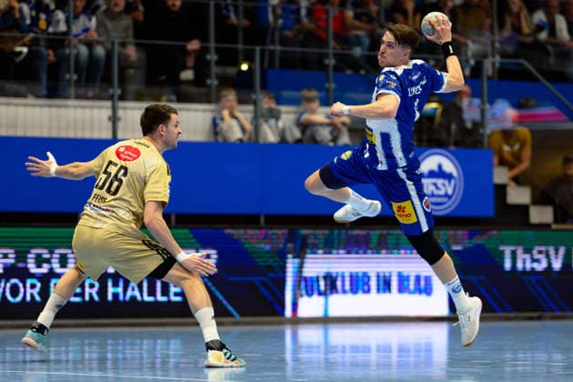 Oskar Joelsson (ThSV Eisenach, 03), Hannes Feise (TSV Hannover-Burgdorf, 56) GER, ThSV Eisenach gegen TSV Hannover-Burgdorf, 1. Daikin Handballbundesliga, Handball, 28.Spieltag, Saison 2025 2026, 19.00 Uhr, 10.04.2026 GER, ThSV Eisenach gegen TSV Hannover-Burgdorf, 1. Daikin Handballbundesliga, Handball, 28.Spieltag, Saison 2025 2026, 19.00 Uhr, 10.04.2026 Eisenach Copyright: xEibner-Pressefoto MartinxHerbstx EP_MHT