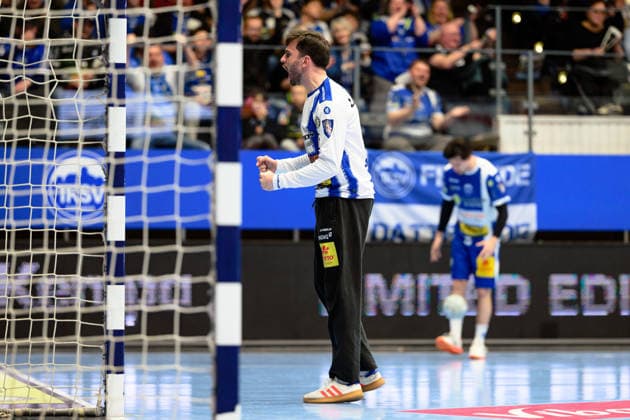 Matija Spikic (ThSV Eisenach, 01) rastet nach Parade aus. GER, ThSV Eisenach gegen TSV Hannover-Burgdorf, 1. Daikin Handballbundesliga, Handball, 28.Spieltag, Saison 2025 2026, 19.00 Uhr, 10.04.2026 GER, ThSV Eisenach gegen TSV Hannover-Burgdorf, 1. Daikin Handballbundesliga, Handball, 28.Spieltag, Saison 2025 2026, 19.00 Uhr, 10.04.2026 Eisenach Copyright: xEibner-Pressefoto MartinxHerbstx EP_MHT