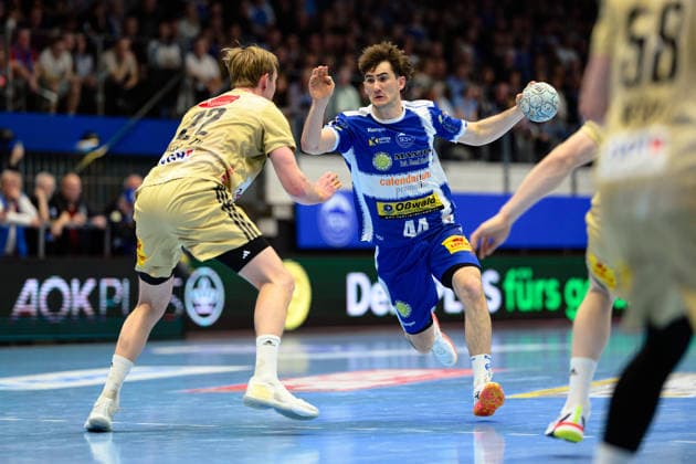 Stephan Seitz (ThSV Eisenach, 44), Marian Michalczik (TSV Hannover-Burgdorf, 22) GER, ThSV Eisenach gegen TSV Hannover-Burgdorf, 1. Daikin Handballbundesliga, Handball, 28.Spieltag, Saison 2025 2026, 19.00 Uhr, 10.04.2026 GER, ThSV Eisenach gegen TSV Hannover-Burgdorf, 1. Daikin Handballbundesliga, Handball, 28.Spieltag, Saison 2025 2026, 19.00 Uhr, 10.04.2026 Eisenach Copyright: xEibner-Pressefoto MartinxHerbstx EP_MHT