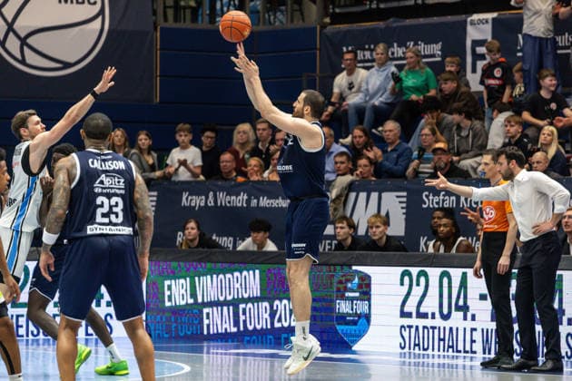 GER, easy-Credit Basketball-Bundesliga, Syntainics MBC - Veolia Towers Hamburg. 10.04.2026, Stadthalle, Weißenfels, GER, easy-Credit Basketball-Bundesliga, Syntainics MBC - Veolia Towers Hamburg. Nemanja Djurisic (Syntainics MBC, 42) Â Foto Alexander Trienitz Weißenfels Stadthalle Sachsen-Anhalt Deutschland