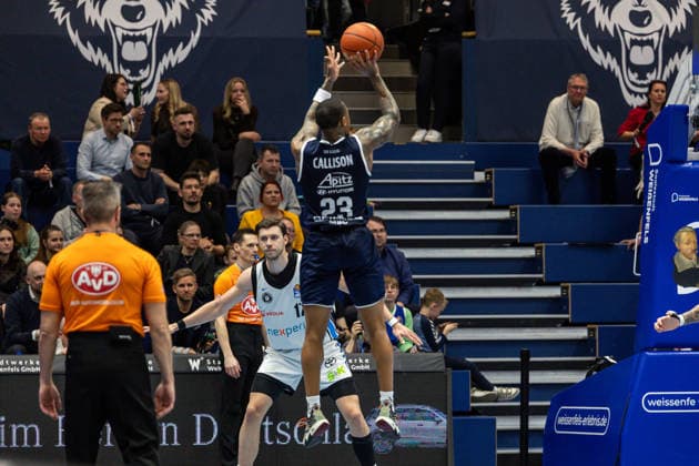 GER, easy-Credit Basketball-Bundesliga, Syntainics MBC - Veolia Towers Hamburg. 10.04.2026, Stadthalle, Weißenfels, GER, easy-Credit Basketball-Bundesliga, Syntainics MBC - Veolia Towers Hamburg. Charles Callison (Syntainics MBC, 23) Â Foto Alexander Trienitz Weißenfels Stadthalle Sachsen-Anhalt Deutschland