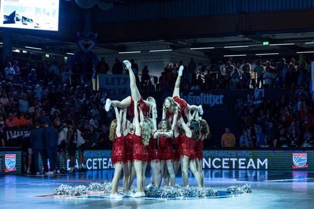 GER, easy-Credit Basketball-Bundesliga, Syntainics MBC - Veolia Towers Hamburg. 10.04.2026, Stadthalle, Weißenfels, GER, easy-Credit Basketball-Bundesliga, Syntainics MBC - Veolia Towers Hamburg. Syntainics MBC Danceteam Â Foto Alexander Trienitz Weißenfels Stadthalle Sachsen-Anhalt Deutschland