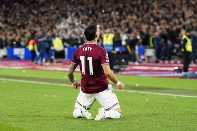 West Ham United v Wolverhampton Wanderers, Premier League Taty Castellanos of West Ham United celebrating his goal to make it 3-0 during the West Ham United v Wolverhampton Wanderers Premier League match at the London Stadium, London, England on 10 April 2026 Credit: Dylan Hepworth Every Second Media Editorial use only. All images are copyright Every Second Media Limited. No images may be reproduced without prior permission. All rights reserved. Premier League and Football League images are subject to licensing agreements with Football DataCo Limited. see https: www.football-dataco.com Copyright: xIMAGO EveryxSecondxMediax ESM-1908-0072 DylanxHepworthx xEveryxSecondxMediax