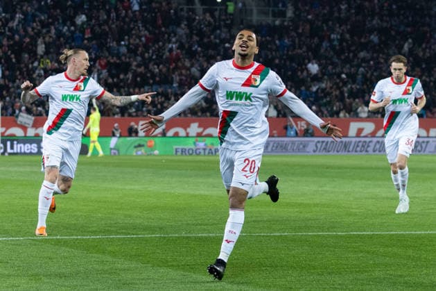 Augsburg, Deutschland 10. April 2026: 1.BL - 2025 2026 - FC Augsburg gegen TSG 1899 Hoffenheim Im Bild: Mitte, Alexis Claude-Maurice (FCA) jubelt nach seinem Tor zum 1:0 DFB regulations prohibit any use of photographs as image sequences and or quasi-video. *** Augsburg, Germany 10 April 2026 1 BL 2025 2026 FC Augsburg vs TSG 1899 Hoffenheim Center, Alexis Claude Maurice FCA cheers after his goal for 1 0 DFB regulations prohibit any use of photographs as image sequences and or quasi video Copyright: xFotostandx xStiebertx