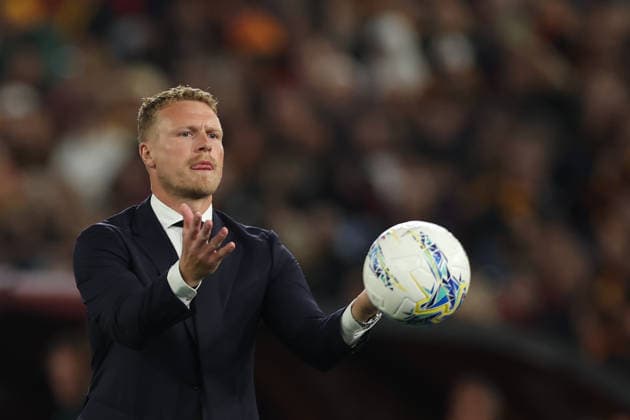 April 10, 2026, Rome, Lazio, Italy: Oscar Hiljemark coach of Pisa during Serie A soccer match AS Roma - Pisa SC Stadio Olimpico on April 10, 2026 in Rome , Italy. Rome Italy - ZUMAl131 20260410_zsp_l131_026 Copyright: xCiroxDexLucax