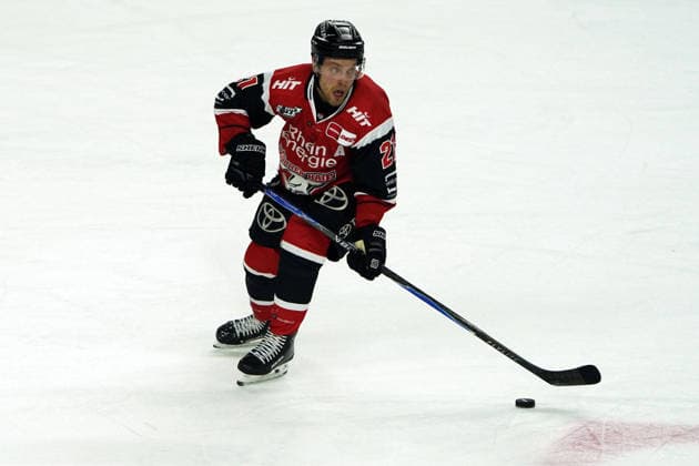 Köln, DEL, 1.DEL, Saison 2025 2026, Playoffs Halbfinale , Kölner Haie vs Eisbären Berlin , 10.04.2026, Lanxessarena Köln, Juhani Tyrväinen Kölner Haie, Finnland, Finland, FIN; Aktion, Einzelbild *** Cologne, DEL, 1 DEL, season 2025 2026, playoffs semi-final , Cologne Sharks vs. Eisbären Berlin , 10 04 2026, Lanxessarena Cologne, Juhani Tyrväinen Cologne Sharks, Finland, Finland, FIN action, single image