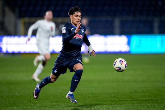 Deniz Zeitler (TSG II, 38), am Ball, Freisteller, Ganzkörper, Einzelbild, Einzelfoto, Aktion, Action, 10.04.2026, Sinsheim (Deutschland), Fussball, 3. Liga, TSG 1899 Hoffenheim II - 1. FC Schweinfurt 05, DFB DFL REGULATIONS PROHIBIT ANY USE OF PHOTOGRAPHS AS IMAGE SEQUENCES AND OR QUASI-VIDEO. *** Deniz Zeitler TSG II, 38 , on the ball, cropped, full body, single image, single photo, action, action, 10 04 2026, Sinsheim Germany , Soccer, 3 Liga, TSG 1899 Hoffenheim II 1 FC Schweinfurt 05, DFB DFL REGULATIONS PROHIBIT ANY USE OF PHOTOGRAPHS AS IMAGE SEQUENCES AND OR QUASI VIDEO xozx