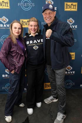 Boxen: Brave Boxing by Nina Meinke, Gym Eröffnung, Berlin, 10.04.2026 v.l.: Regina Halmich, Nina Meinke und Axel Schulz *** Boxing Brave Boxing by Nina Meinke, Gym opening, Berlin, 10 04 2026 from l Regina Halmich, Nina Meinke and Axel Schulz
