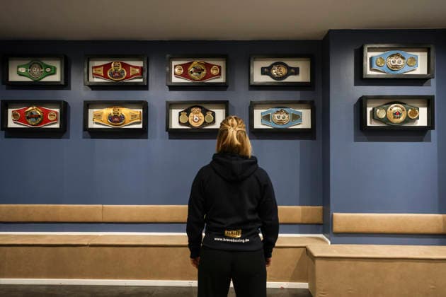 Boxen: Brave Boxing by Nina Meinke, Gym Eröffnung, Berlin, 10.04.2026 Weltmeisterin Nina Meinke und Ihre Gürtelsammlung *** Boxing Brave Boxing by Nina Meinke, Gym opening, Berlin, 10 04 2026 World champion Nina Meinke and her belt collection