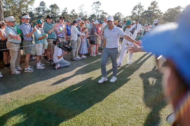 Golf 2026 Masters Tournament - Round 2 Rory McIlroy of Northern Ireland walks to the tee box for the 18th hole during round 2 of the 2026 Masters Tournament at the Augusta National Golf Club in Augusta, Georgia, USA, 10 April 2026. Augusta GEORGIA United States  Copyright: xERIKxS.xLESSERx