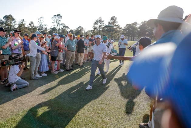 Golf 2026 Masters Tournament - Round 2 Rory McIlroy of Northern Ireland walks to the tee box for the 18th hole during round 2 of the 2026 Masters Tournament at the Augusta National Golf Club in Augusta, Georgia, USA, 10 April 2026. Augusta GEORGIA United States  Copyright: xERIKxS.xLESSERx
