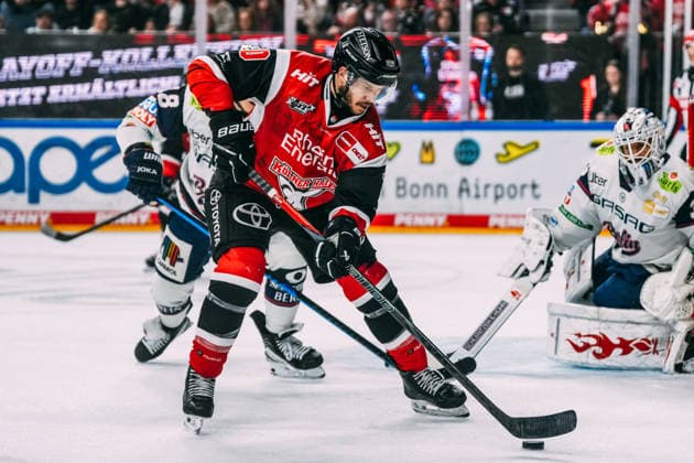 10.04.2026, xjmrgnx, Eishockey Penny DEL 1 2 Finale, Koelner Haie - Eisbären Berlin v.l. Tanner Kero (10, Koelner Haie) (DFL DFB REGULATIONS PROHIBIT ANY USE OF PHOTOGRAPHS as IMAGE SEQUENCES and or QUASI-VIDEO) Koeln *** 10 04 2026, xjmrgnx, Eishockey Penny DEL 1 2 Finale, Koelner Haie Eisbären Berlin v l Tanner Kero 10, Koelner Haie DFL DFB REGULATIONS PROHIBIT ANY USE OF PHOTOGRAPHS as IMAGE SEQUENCES and or QUASI VIDEO Koeln