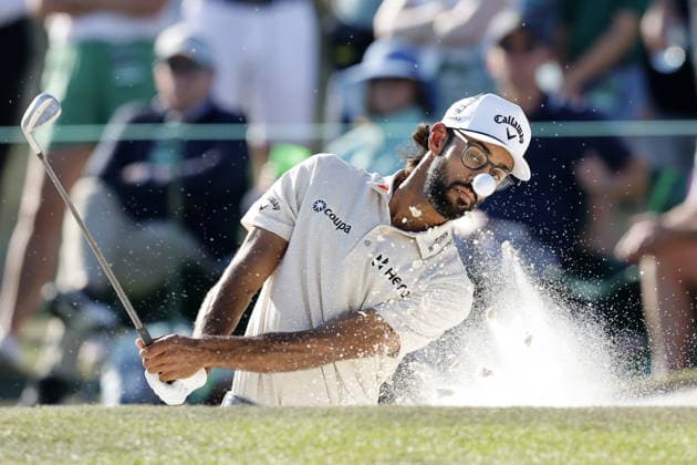Golf 2026 Masters Tournament - Round 2 epaselect Akshay Bhatia of USA hits a birdie from the bunker on the 17th hole during Round 2 of the 2026 Masters tournament in August, Georgia, USA, 10 April 2026. Augusta United States  Copyright: xERIKxS.xLESSERx