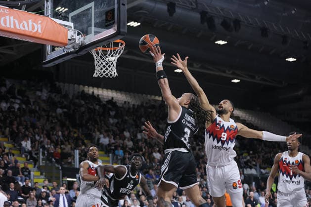 BASKET - Euroleague - Virtus Bologna vs Baskonia Vitoria 03 Carsen EDWARDS Virtus Bologna Match BASKETBALL - EUROLEAGUE Virtus Bologna vs Kosner Baskonia Vitoria-Gasteiz 10-04-2026 09b Timothe Luwawu-Cabarr Vitoria-Gasteiz Match BASKETBALL - EUROLEAGUE Virtus Bologna vs Kosner Baskonia Vitoria-Gasteiz 10-04-2026 during Virtus Bologna vs Baskonia Vitoria, Basketball Euroleague match in Bologna, Italy, April 10 2026 Bologna Italy  Copyright: xIPAxSport ABACAx