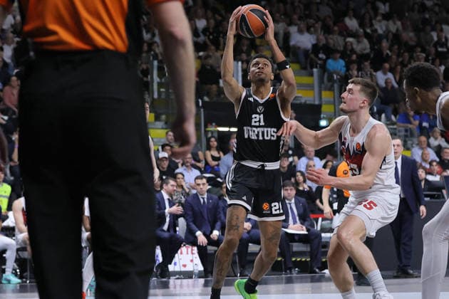 BASKET - Euroleague - Virtus Bologna vs Baskonia Vitoria 21 Derrick ALSTON JR. Virtus Bologna Match BASKETBALL - EUROLEAGUE Virtus Bologna vs Kosner Baskonia Vitoria-Gasteiz 10-04-2026 25 Clement Frisch Vitoria-Gasteiz Match BASKETBALL - EUROLEAGUE Virtus Bologna vs Kosner Baskonia Vitoria-Gasteiz 10-04-2026 during Virtus Bologna vs Baskonia Vitoria, Basketball Euroleague match in Bologna, Italy, April 10 2026 Bologna Italy  Copyright: xIPAxSport ABACAx