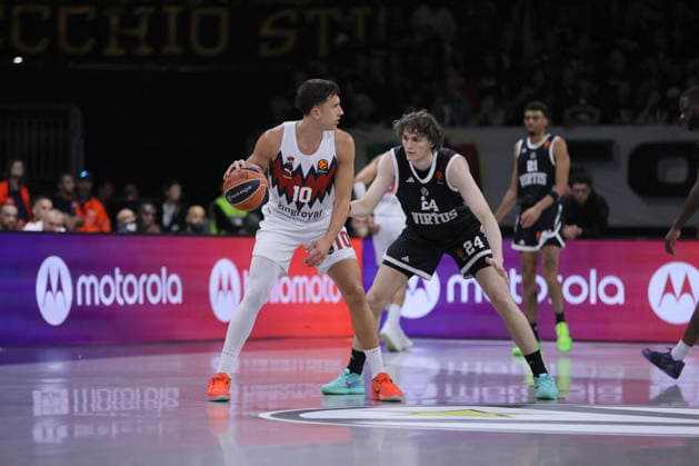 BASKET - Euroleague - Virtus Bologna vs Baskonia Vitoria 10 Matteo Spagnolo Vitoria-Gasteiz Match BASKETBALL - EUROLEAGUE Virtus Bologna vs Kosner Baskonia Vitoria-Gasteiz 10-04-2026 24 Francesco Ferrari Virtus Bologna Match BASKETBALL - EUROLEAGUE Virtus Bologna vs Kosner Baskonia Vitoria-Gasteiz 10-04-2026 during Virtus Bologna vs Baskonia Vitoria, Basketball Euroleague match in Bologna, Italy, April 10 2026 Bologna Italy  Copyright: xIPAxSport ABACAx