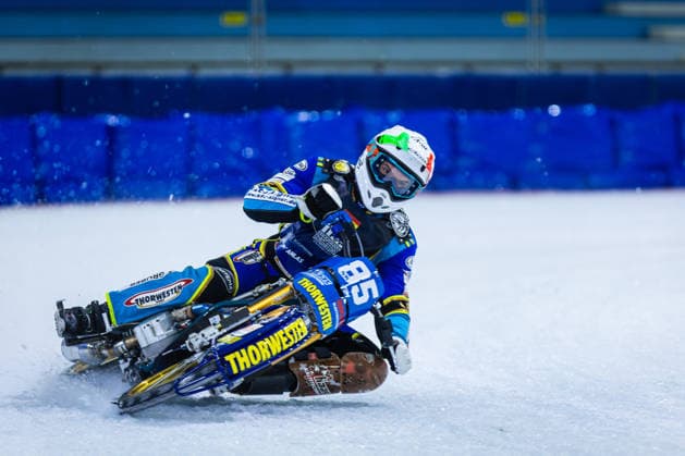 Heerenveen, Niederlande 11. April 2026: FIM Ice Speedway Gladiators Einzel-Weltmeisterschaft Finale 3 in Heerenveen - Training Im Bild: Luca Bauer (GER) Thialf Eisstadion *** Heerenveen, Netherlands 11 April 2026 FIM Ice Speedway Gladiators Individual World Championship Final 3 in Heerenveen Training Pictured Luca Bauer GER Thialf Eisstadion Copyright: xFotostandx xGelhotx