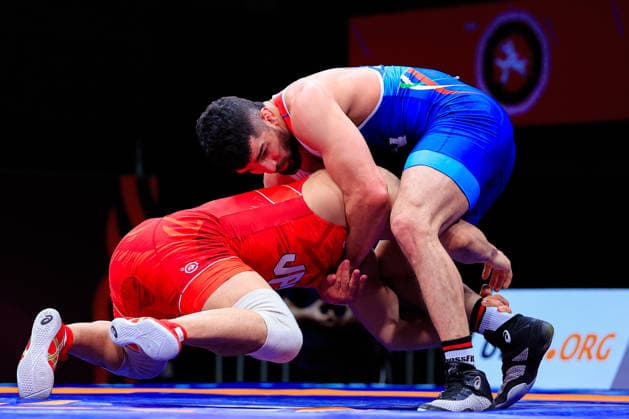 Senior Wrestling Asian Championships 74kg FS - Yoshinosuke Aoyagi (JPN) df. Amirmohammad Babak Yazdanicherati (IRI) *** Senior Wrestling Asian Championships 74kg FS Yoshinosuke Aoyagi JPN df Amirmohammad Babak Yazdanicherati IRI Copyright: xKostadinxAndonovx xUnitedxWorldxWrestlingx Kostadin Andonov United World Wrestling