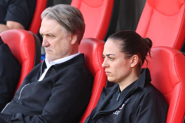 2026.04.11, xkwix, Fußball, 3.Liga, Rot-Weiss Essen - FC Ingolstadt, Stadion an der Hafenstraße, 33.Spieltag, Saison 2025 2026: Dietmar Beiersdorfer (Geschaeftsführer FC Ingolstadt 04) und Sabrina Wittmann (FC Ingolstadt 04 Cheftrainerin) gemeinsam auf der Bank DFB regulations prohibit any use of photographs as image sequences and or quasi-video. Photo: xKamilxWilkowskixPressefotoKochx Nordrhein-Westfalen Deutschland *** 2026 04 11, xkwix, Fußball, 3 Liga, Rot Weiss Essen FC Ingolstadt, Stadion an der Hafenstraße, 33 Spieltag, Saison 2025 2026 Dietmar Beiersdorfer Managing Director FC Ingolstadt 04 and Sabrina Wittmann FC Ingolstadt 04 Head Coach together on the bench DFB regulations prohibit any use of photographs as image sequences and or quasi video Photo xKamilxWilkowskixPressefotoKochx Nordrhein Westfalen Germany