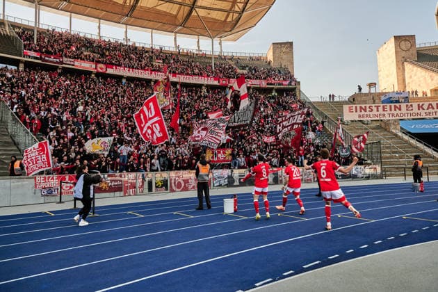 1. FC Kaiserslautern, jubelt ueber Tor zum, 1:0, von Mergim Berisha (1. FC Kaiserslautern, 20), GER, Hertha BSC vs. ,1. FC Kaiserslautern, 2. Bundesliga, Saison 2025 2026, 29. Spieltag, 11.04.2026 (DFL REGULATIONS PROHIBIT ANY USE OF PHOTOGRAPHS AS IMAGE SEQUENCES AND OR QUASI - VIDEO). GER, Hertha BSC vs. ,1. FC Kaiserslautern, 2. Bundesliga, Saison 2025 2026, 29. Spieltag, 11.04.2026 Berlin