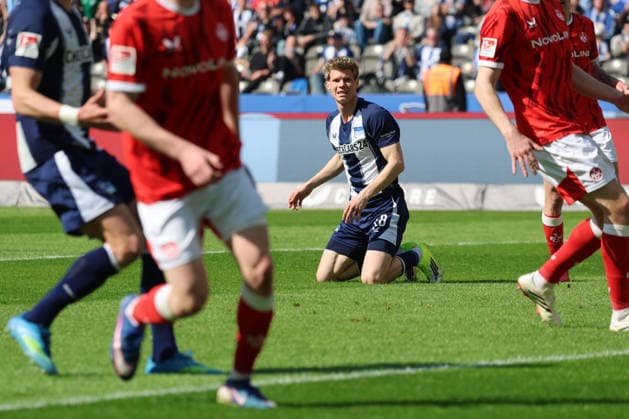 BERLIN, DEUTSCHLAND - APRIL 11: Luca Schuler (Hertha, 18), disappointed, dissatisfied, frustration after a missed goal attempt, during the match in the 2. German Bundesliga: Hertha BSC - 1. FC Kaiserslautern at Olympiastadion on matchday 29 on April 11, 2026 in Berlin, Deutschland. DFB regulations prohibit any use of photographs as image sequences and or quasi video. Berlin Deutschland Copyright: xO.Frankex