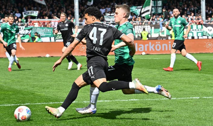 11.04.2026 - Fussball - Saison 2025 2026 - 2. Fussball - Bundesliga - 29. Spieltag: SC Preußen Preussen Münster SCP - SpVgg Greuther Fürth SGF ( Kleeblatt ) - Sportfoto Zink - xwoxzix - DFL regulations prohibit any use of photographs as image sequences and or quasi-video - only for editorial use - Sayfallah Ltaief (47, SpVgg Greuther Fürth ) Jano ter Horst (27, Preußen Münster )