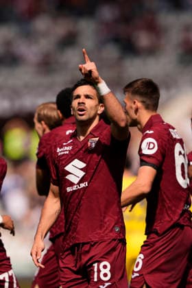 Torino™s Giovanni Simeone celebrates after scoring the 1-0 goal for his team during the Serie A soccer match between Torino Fc and Hellas Verona at the Stadio Olimpico Grande Torino in Turin, north west Italy - April 11, 2026. - Soccer  Copyright: xFabioxFerrari LaPressex