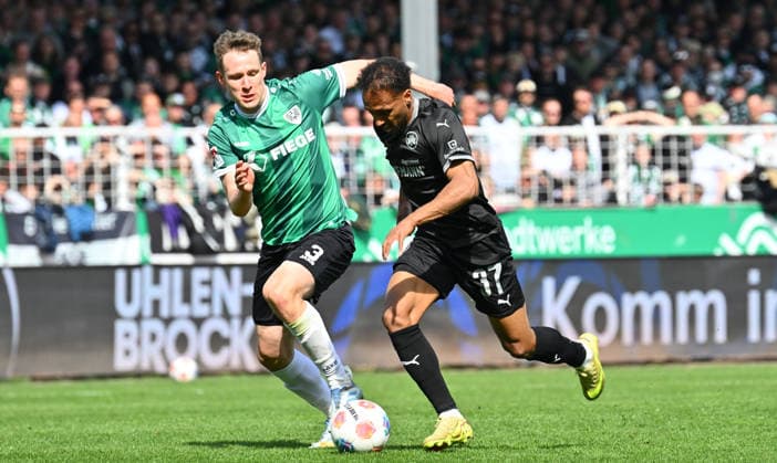 11.04.2026 - Fussball - Saison 2025 2026 - 2. Fussball - Bundesliga - 29. Spieltag: SC Preußen Preussen Münster SCP - SpVgg Greuther Fürth SGF ( Kleeblatt ) - Sportfoto Zink - xwoxzix - DFL regulations prohibit any use of photographs as image sequences and or quasi-video - only for editorial use - Paul Jaeckel (3, Preußen Münster ) Julian Green (37, SpVgg Greuther Fürth )