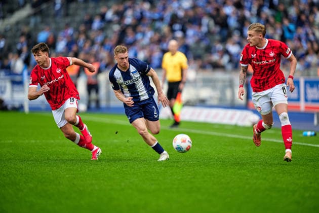 Daniel Hanslik (1. FC Kaiserslautern, 19), Josip Brekalo (Hertha BSC, 07), Norman Bassette (1. FC Kaiserslautern, 17), GER, Hertha BSC vs. ,1. FC Kaiserslautern, 2. Bundesliga, Saison 2025 2026, 29. Spieltag, 11.04.2026 (DFL REGULATIONS PROHIBIT ANY USE OF PHOTOGRAPHS AS IMAGE SEQUENCES AND OR QUASI - VIDEO). GER, Hertha BSC vs. ,1. FC Kaiserslautern, 2. Bundesliga, Saison 2025 2026, 29. Spieltag, 11.04.2026 Berlin