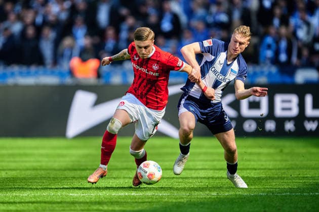 Norman Bassette (1. FC Kaiserslautern, 17), Julian Eitschberger (Hertha BSC, 02), GER, Hertha BSC vs. ,1. FC Kaiserslautern, 2. Bundesliga, Saison 2025 2026, 29. Spieltag, 11.04.2026 (DFL REGULATIONS PROHIBIT ANY USE OF PHOTOGRAPHS AS IMAGE SEQUENCES AND OR QUASI - VIDEO). GER, Hertha BSC vs. ,1. FC Kaiserslautern, 2. Bundesliga, Saison 2025 2026, 29. Spieltag, 11.04.2026 Berlin