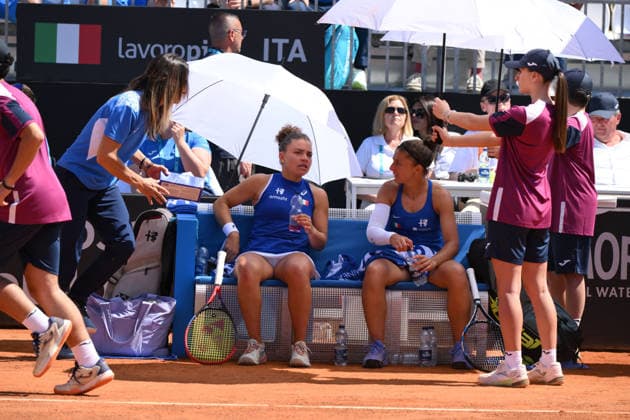 TENNIS - Internazionali di Tennis - BJK Cup Qualifiers - Italy vs Japan Sara Errani of Italy, Jasmine Paolini of Italy, Tatiana Garbin coach of Italy Team during the match of Billie Jean King Cup between Italy and Japan at the Colle deli Degli Stadium on Apr 11, 2026 in Velletri, Italy. during BJK Cup Qualifiers - Italy vs Japan, International Tennis match in Velletri, Italy, April 11 2026 Velletri Italy  Copyright: xIPAxSport ABACAx