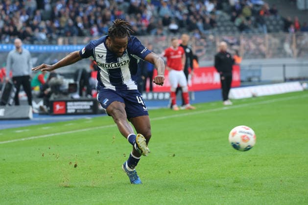 BERLIN, DEUTSCHLAND - APRIL 11: Deyovaisio Zeefuik (Hertha, 42), during the match in the 2. German Bundesliga: Hertha BSC - 1. FC Kaiserslautern at Olympiastadion on matchday 29 on April 11, 2026 in Berlin, Deutschland. DFB regulations prohibit any use of photographs as image sequences and or quasi video. Berlin Deutschland Copyright: xO.Frankex