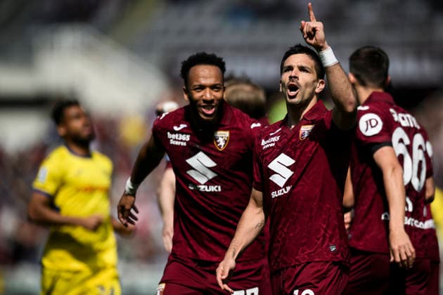 Torino FC v Hellas Verona FC - Serie A Giovanni Simeone of Torino FC celebrates after scoring the opening goal during the Serie A football match between Torino FC and Hellas Verona FC. Turin Italy Copyright: xNicolòxCampox