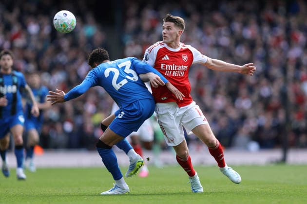 Arsenal v Bournemouth 11 April 2026, London - Premier League Football - Arsenal v AFC Bournemouth - James Hill of Bournemouth heads the ball away from Viktor Gyokeres of Arsenal - Photo: Charlotte Wilson Offside. London UK Copyright: xCharlottexWilsonx xOffsidexOffside