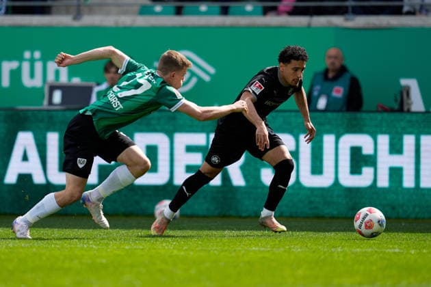 April 11, 2026, Muenster, Germany: SpVgg Greuther Fuerth forward SAYFALLAH LTAIEF (47) moves the ball against SC Preussen Muenster defender JANO TER HORST (27) during the match between SC Pruessen Muenster and SpVgg Greuther Fuerth in the 2. Bundesliga on April 11, 2026, in Muenster, Germany...DFL REGULATIONS PROHIBIT ANY USE OF PHOTOGRAPHS AS IMAGE SEQUENCES AND OR QUASI-VIDEO Muenster Germany - ZUMAc201 20260411_zap_c201_032 Copyright: xScottxColemanx