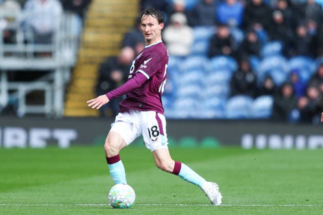 Premier League: Burnley v Brighton & Hove Albion Hjalmar Ekdal of Burnley with ball at his feet during the Premier League match Burnley vs Brighton & Hove Albion at Turf Moor, Burnley, United Kingdom on 11 April 2026 (Photo by Jorge Horsted News Images) Burnley Turf Moor Lancashire United Kingdom Copyright: xJorgexHorsted NewsxImagesx