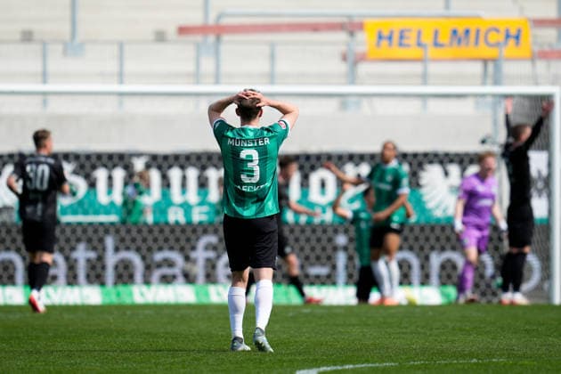 April 11, 2026, Muenster, Germany: SC Preussen Muenster defender PAUL JAECKEL (3) looks on and reacts after a missed scoring chance during the match between SC Pruessen Muenster and SpVgg Greuther Fuerth in the 2. Bundesliga on April 11, 2026, in Muenster, Germany...DFL REGULATIONS PROHIBIT ANY USE OF PHOTOGRAPHS AS IMAGE SEQUENCES AND OR QUASI-VIDEO Muenster Germany - ZUMAc201 20260411_zap_c201_049 Copyright: xScottxColemanx
