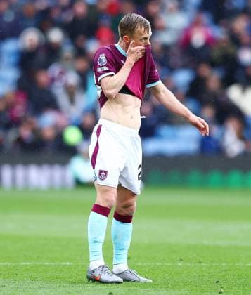 James Ward-Prowse of Burnley looks dejected Burnley v Brighton and Hove Albion, Premier League, Football, Turf Moor, Burnley, UK - 11 Apr 2026Burnley Turf Moor United Kingdom EDITORIAL USE ONLY No use with unauthorised audio, video, data, fixture lists, club league logos or live services. Online in-match use limited to 120 images, no video emulation. No use in betting, games or single club league player publications. Copyright: xMattxWest Shutterstockx 16823549r