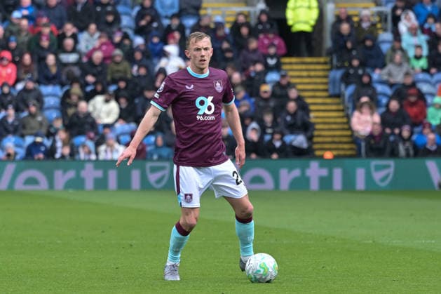 11th April 2026; Turf Moor, Burnley, Lancashire, England; Premier League Football, Burnley versus Brighton and Hove Albion; James Ward Prowse of Burnley with the ball LeexDurkin