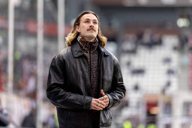 Hamburg, 11. April 2026 - Fußball, 1. Bundesliga 2025 26, FC St. Pauli - FC Bayern München: Jackson Irvine (FC St. Pauli, 7) DFL REGULATIONS PROHIBIT ANY USE OF PHOTOGRAPHS AS IMAGE SEQUENCES AND OR QUASI-VIDEO. *** Hamburg, April 11, 2026 Soccer, 1 Bundesliga 2025 26, FC St Pauli FC Bayern Munich Jackson Irvine FC St Pauli, 7 DFL REGULATIONS PROHIBIT ANY USE OF PHOTOGRAPHS AS IMAGE SEQUENCES AND OR QUASI VIDEO