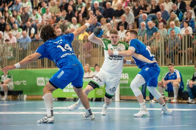 Handball I Herren I Saison 2025-2026 I 2. Bundesliga I 27. Spieltag I HC Oppenweiler Backnang - Dessau-Roßlauer HV I 11.04.2026 Timm Buck (6, HC Oppenweiler Backnang) mit Ball Backnang Murrtal Arena Baden-Württemberg Deutschland Copyright: xLobeca MaxxPetershansx