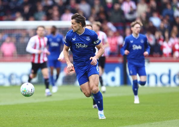 Brentford v Everton, English Premier League, Gtech Community Stadium, The Gtech Community Stadium, London, UK - 11 04 2026 James Tarkowski of Everton in action during Premier League game against Brentford at the Gtech Community Stadium London The Gtech Community Stadium London GBR, UK NEWSPAPERS OUT Copyright: xMarkxGreenwoodx