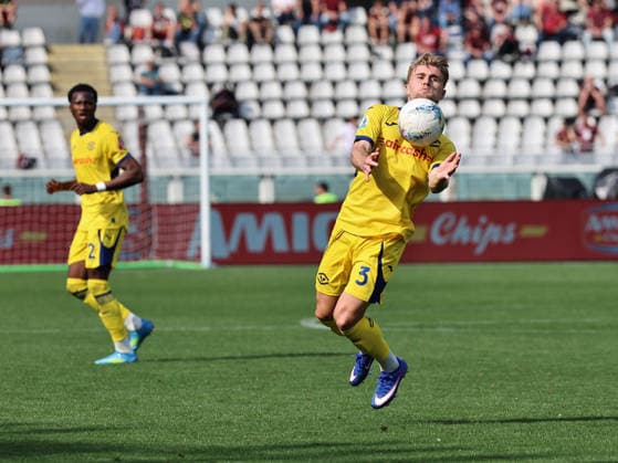 Torino FC v Hellas Verona FC - Serie A Martin Frese participates in the Serie A 2025-2026 match between Torino and Verona in Torino, Italy, on April 11, 2026. Torino Italy  Copyright: xLorisxRosellix originalFilename:roselli-torinovv260411_nptwf.jpg